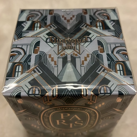 Brand new in box limited edition Diptyque Paris City Candle 2024. - Picture 3 of 4